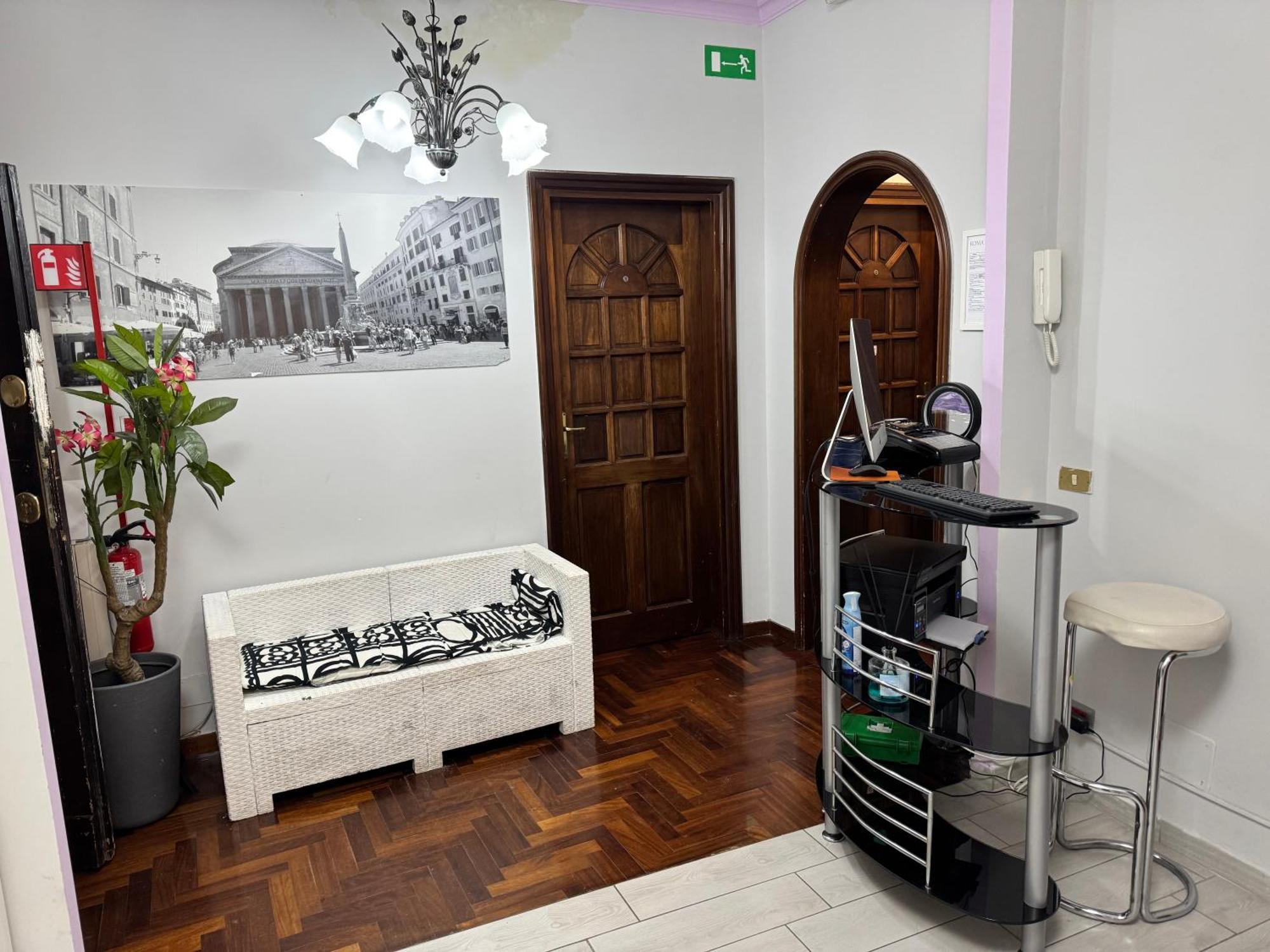 Destination In Rome Hostel Exterior photo